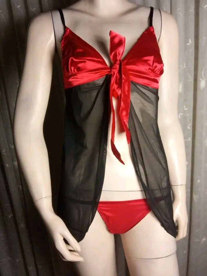 Sexy set, size small