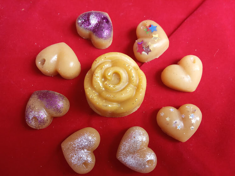 Set of Pure beeswax melts