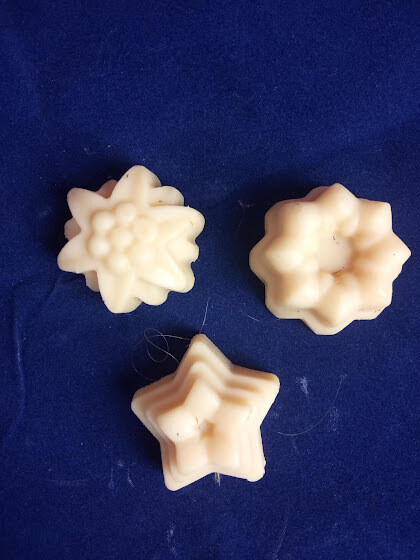 3 small beewswax melts