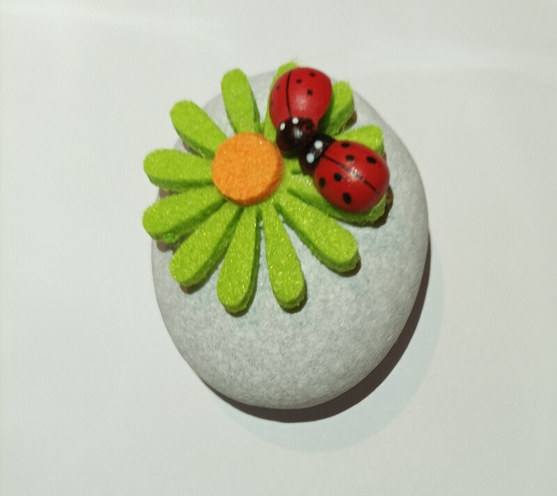 "Amour" at a sea stone