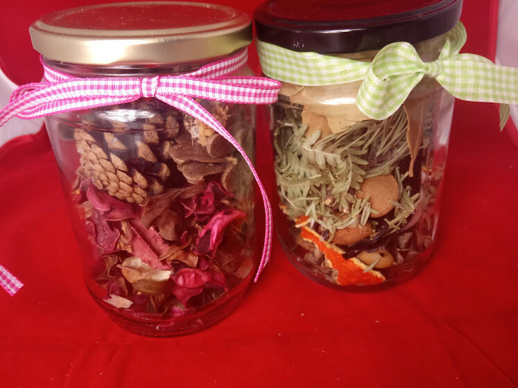 Two  jars luxury  forest-wood Potpourri