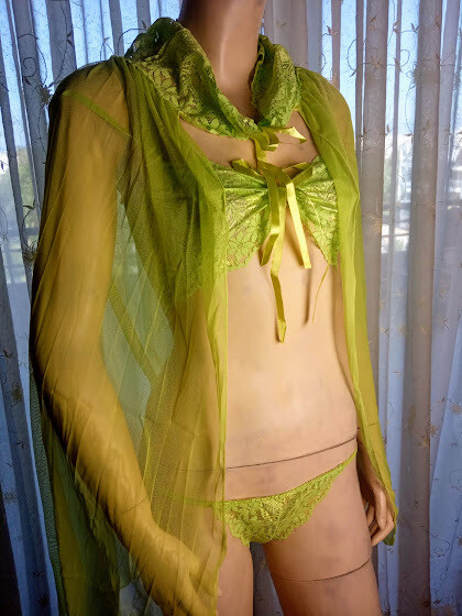 Sexy lingerie set, size small
