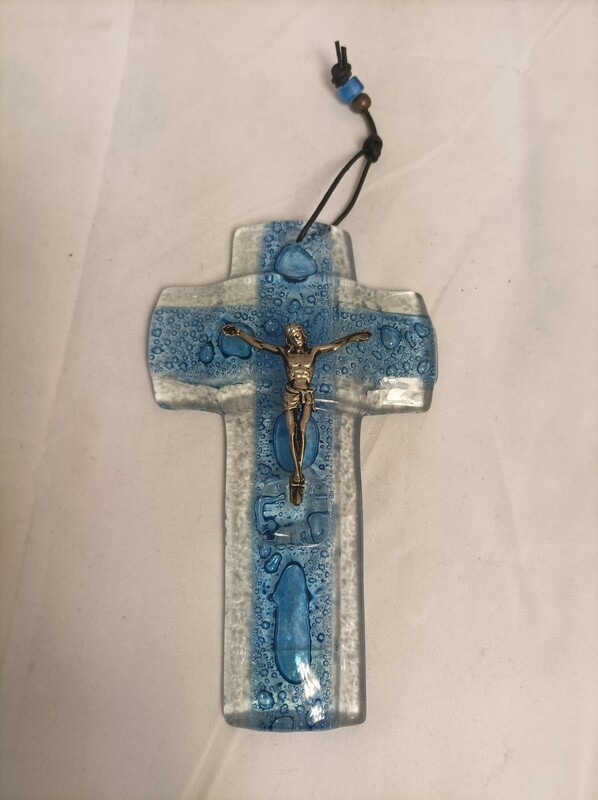 Cross from glass