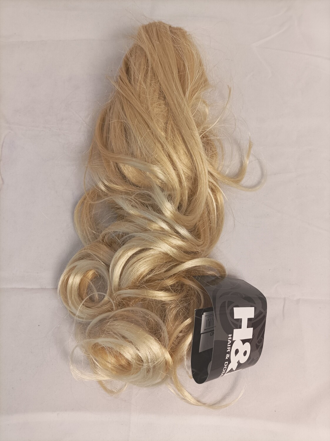 Hair extension, with clamer