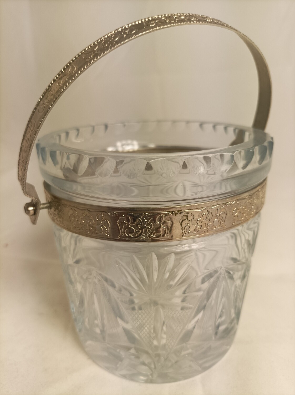 Crystal bowl for led