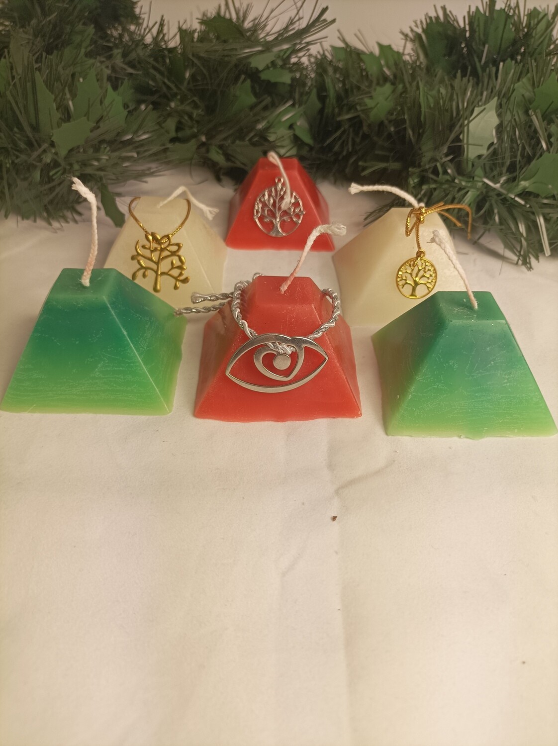 Set of 6 pyramid candles