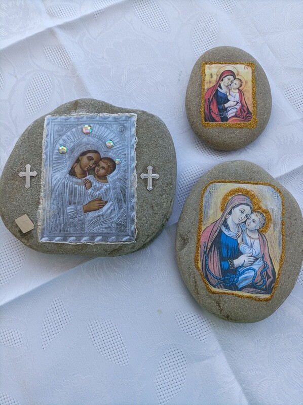 3 sea stones with Virgin Mary of snakes 3 sea stones with Virgin Mary of snakes
