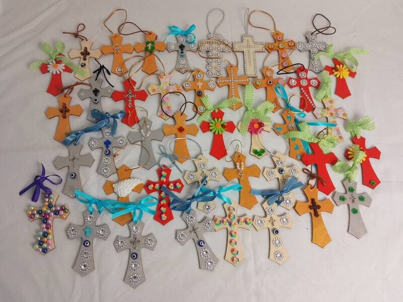 Wholesale Handmade decorative wooden crosses ,11x7cm
