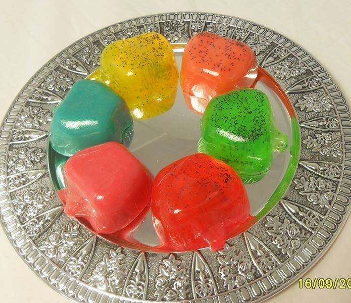 6  handmade glycerin aromatic apple soaps