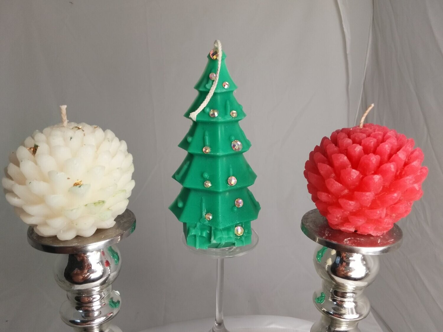 Set of 3 candles, without the decor
