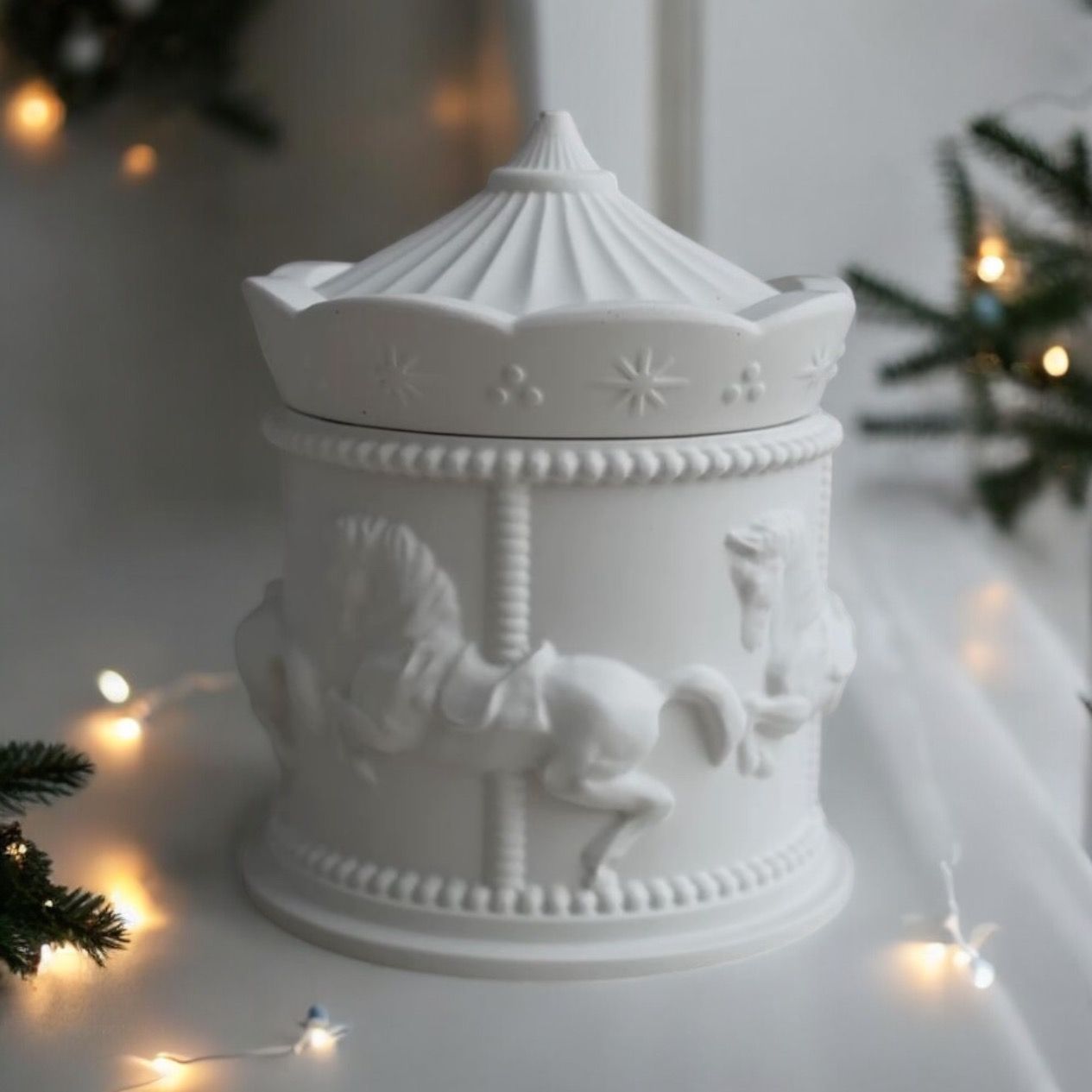 CAROUSEL candle