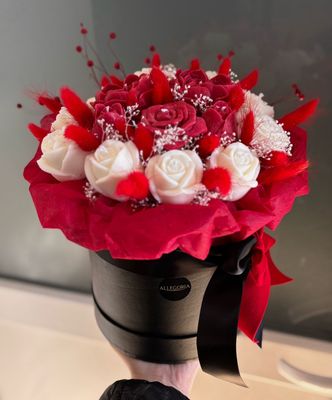 FLOWER BOX M - RED EXCLUSIVE