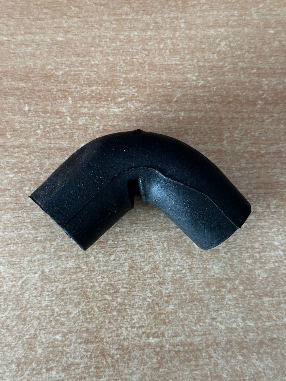 Ford Focus Mk2 RS and ST225 Genuine Oil Filter Housing Breather Pipe (SHORT)