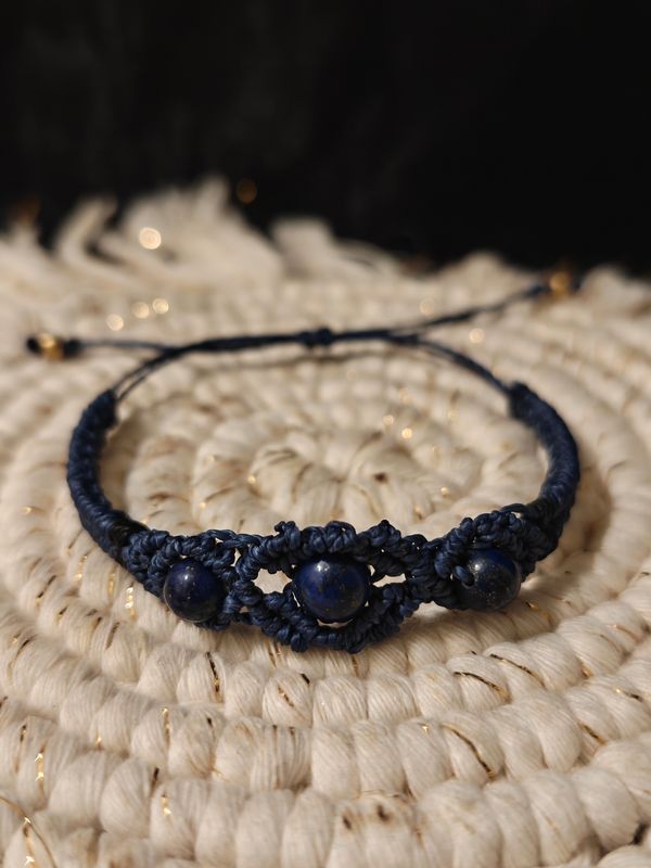 Armband mit Edelsteinen