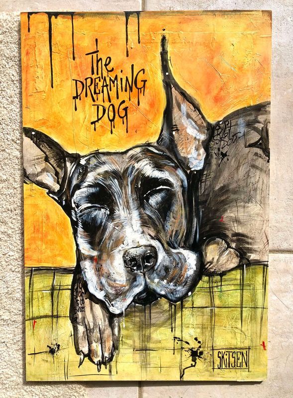 "The dreaming Dog". Sur une plaque bois de 61,5cmx40cm. Pastels, fusains, encres... vernis. "Skitsen"