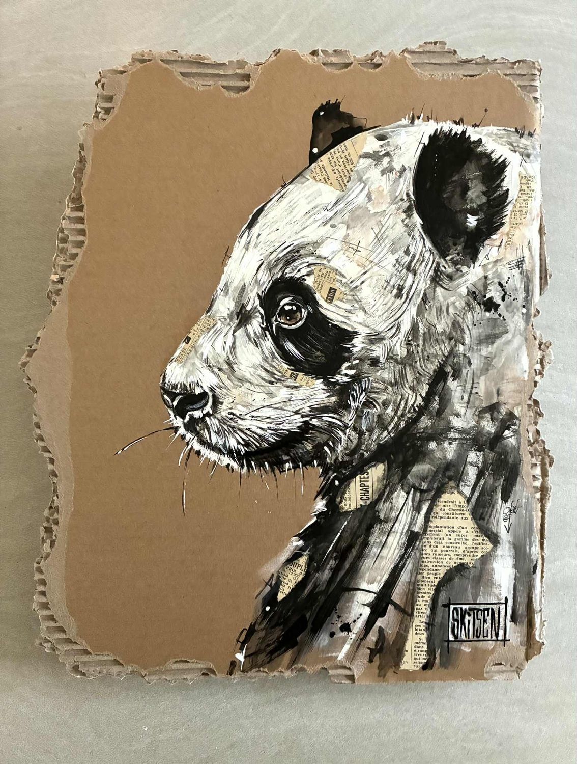 ´Panda’ 42x35 cm sur carton épais. Acrylique, pastels, encre de chine, quelques collages. ´Panda’ 42x35 cm sur carton épais. Acrylique, pastels, encre de chine, quelques collages.