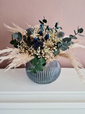 bouquet de fleurs séchées et son vase