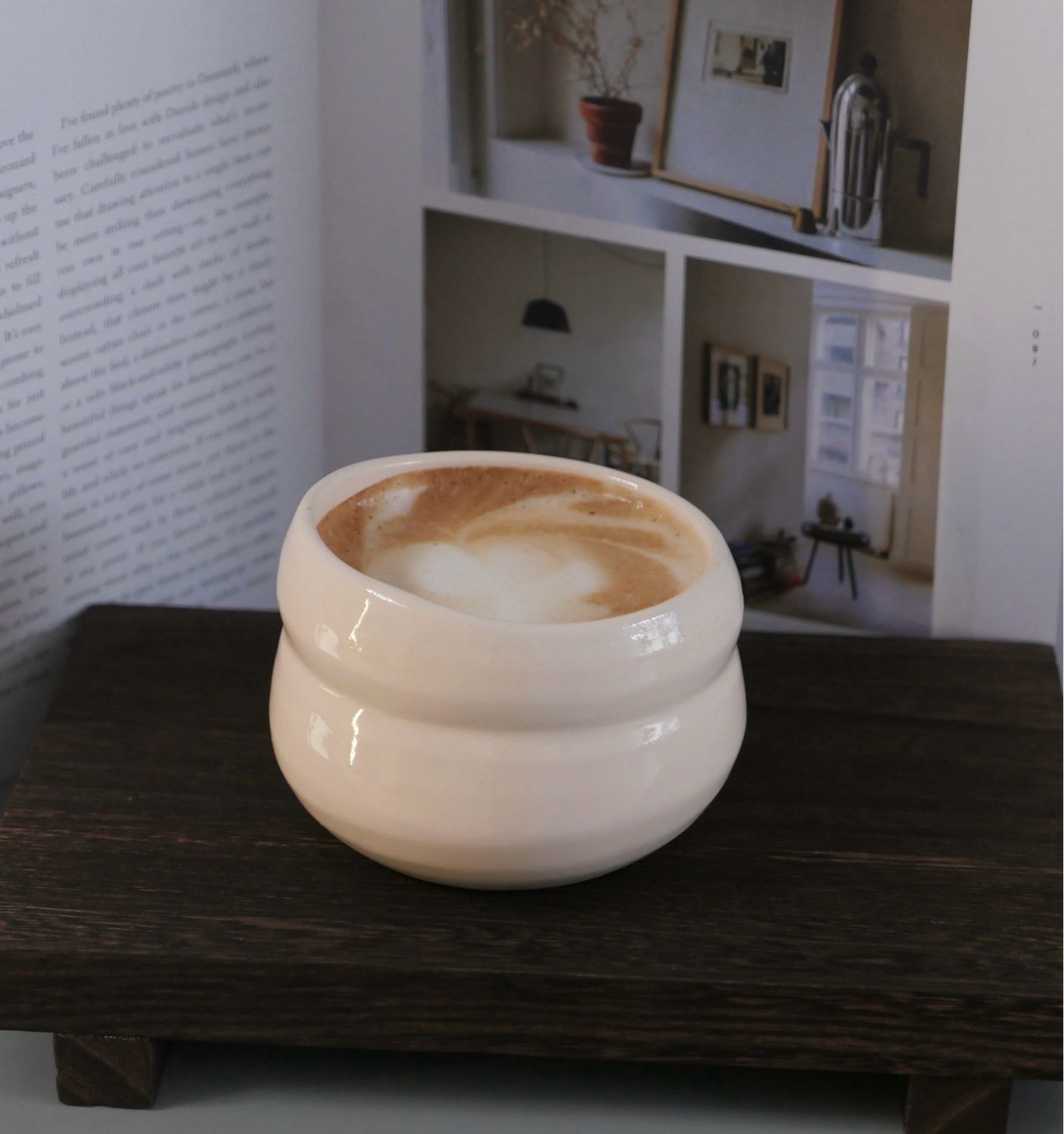 Ocean curves glazed beige cup