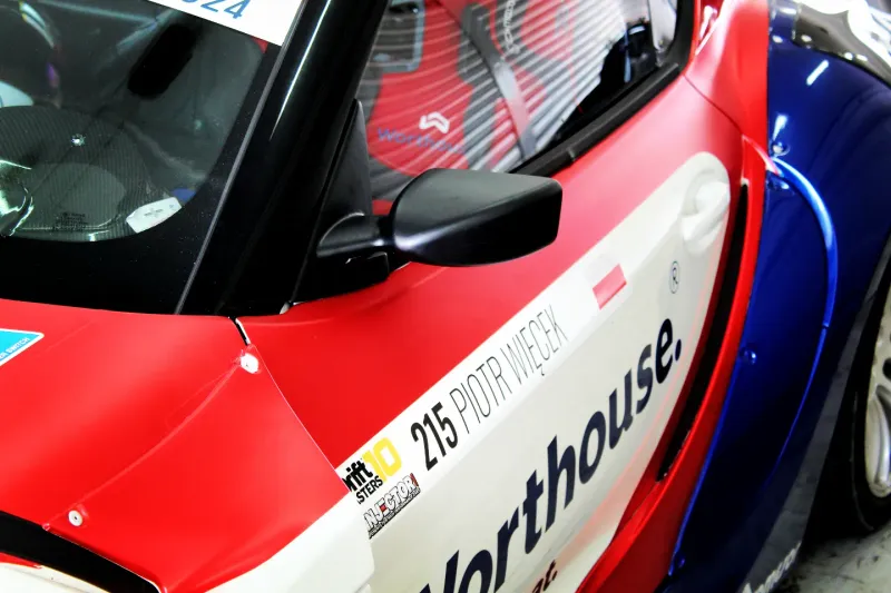 Race mirrors