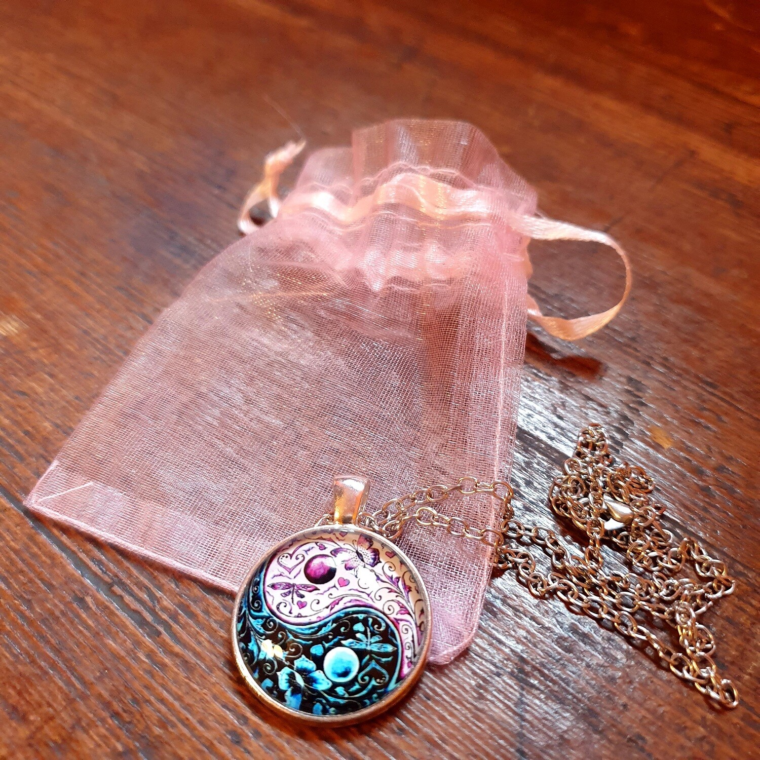Kette mit Anhänger