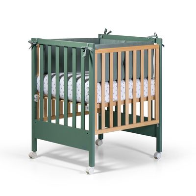 Culla Evolutiva Kresco Verde Salvia/Legno Naturale (Kit Tessile in Dotazione) Culla Evolutiva Kresco Verde Salvia/Legno Naturale (Kit Tessile in Dotazione)
