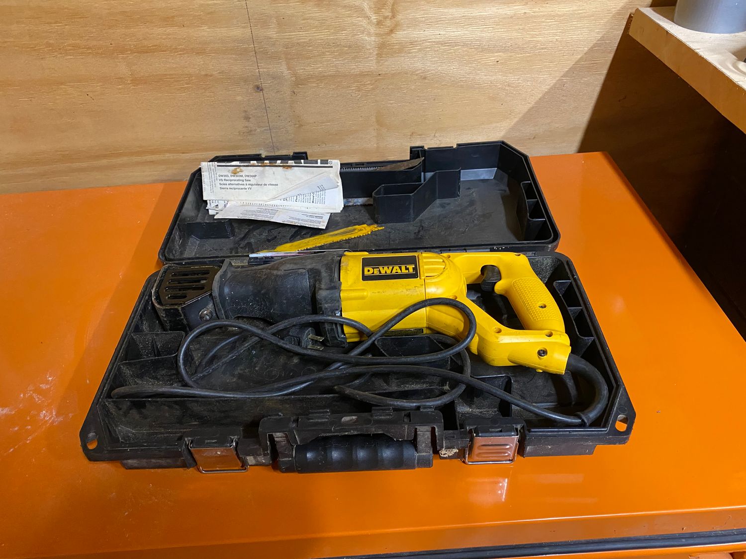 Dewalt Saw Saw
