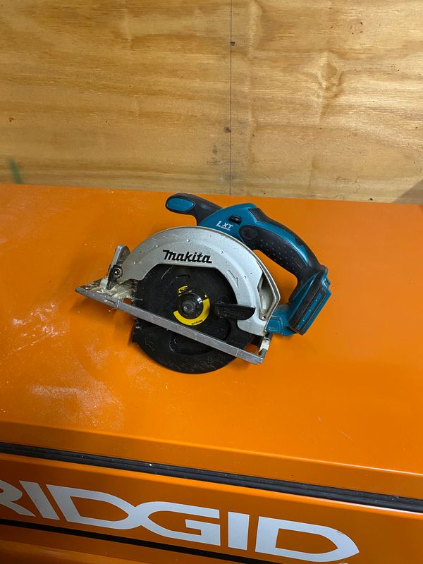 Makita Cordless Saw
