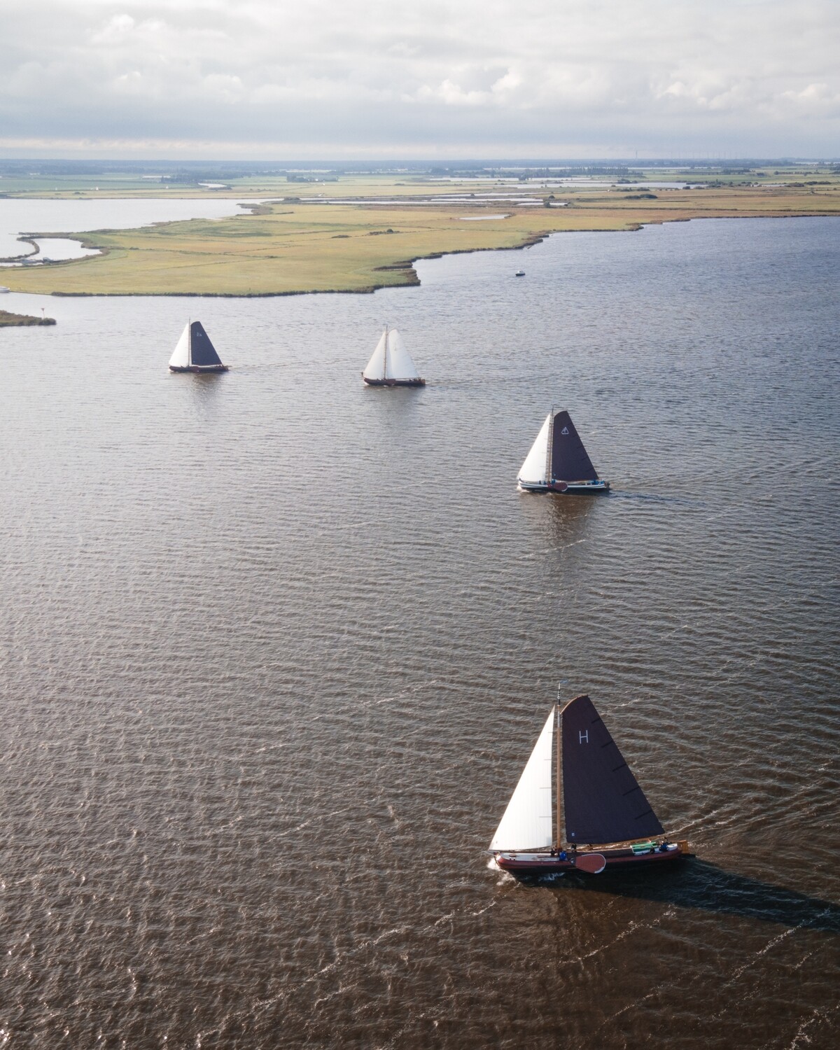 Skûtsjesilen op het Sneekermeer