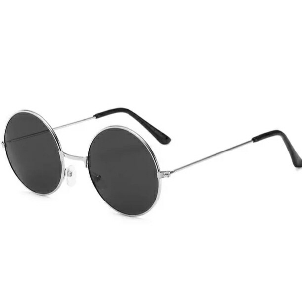 Lentes de marco redondo.