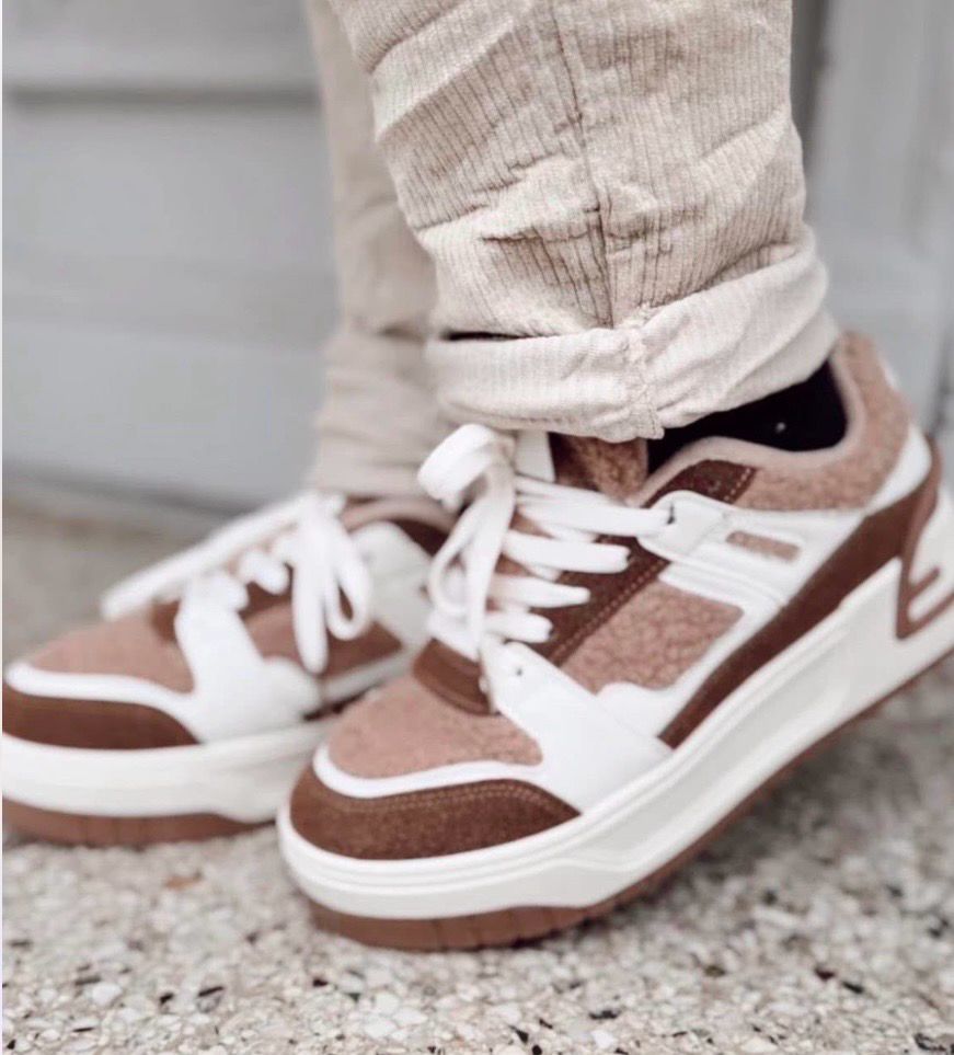 Sneaker Gr. 38