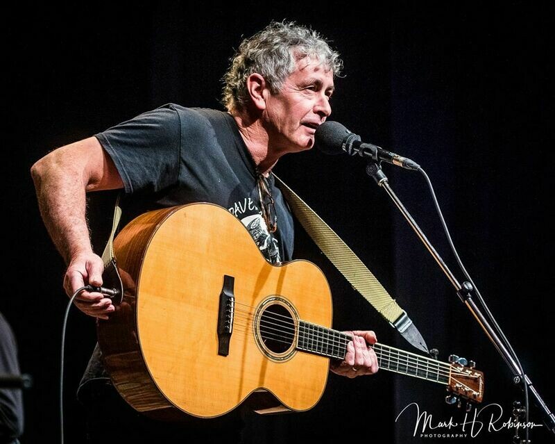 Albert Saxby: donation to artists