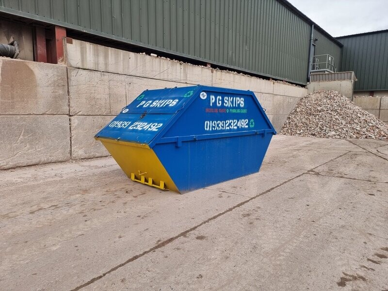 12 Cubic Yard Enclosed