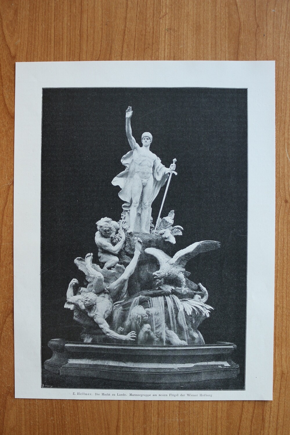 Kunst Druck nach E Hellmer 1890-1910 Die Macht zu Lande Marmorgruppe neuer Flügel der Wiener Hofburg Wien Österreich 21,5 x 28 cm