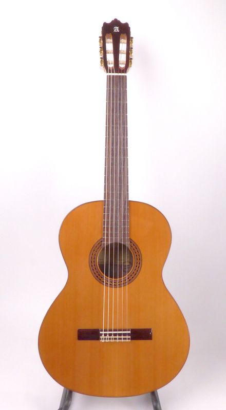 Alhambra 4Z Classical Guitar - Solid A++ Cedar Top, Ziricoté