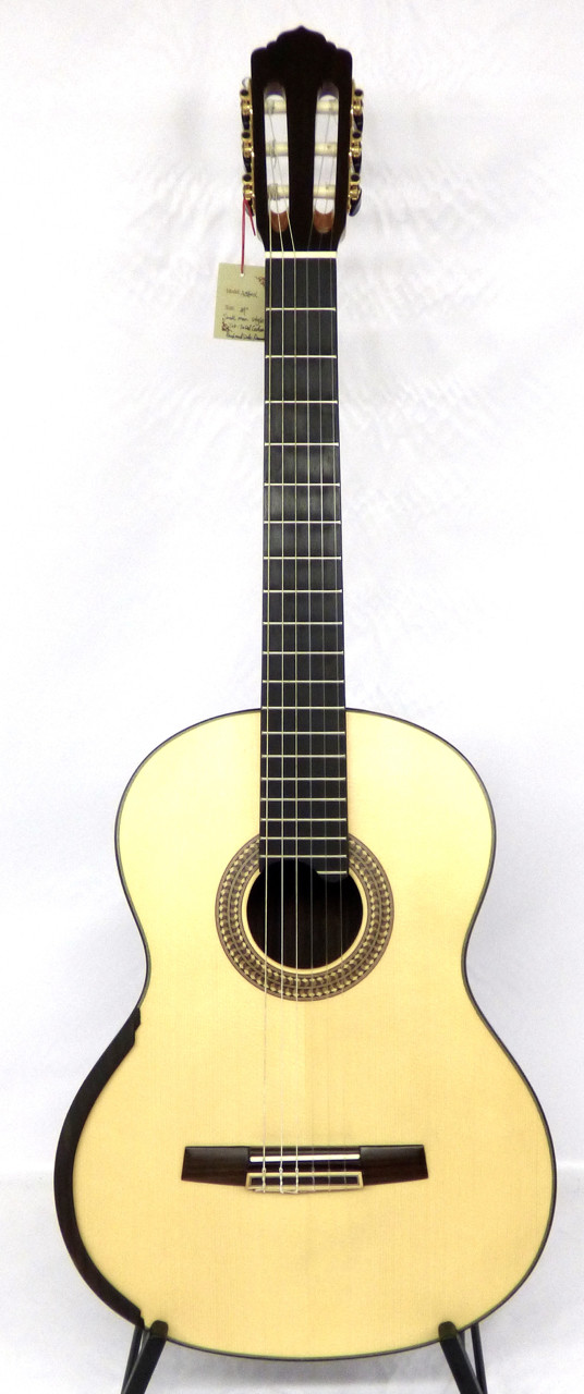 Calido CG 3222-SAX - Solid Spruce Top - Lattice Braced, Arched Indian Rosewood Back