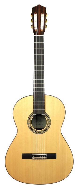 Kremona Rosa Morena - Flamenco Negra - Solid Spruce top, Indian Rosewood Back/sides - Includes Kremona Gig Bag