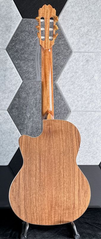 Kremona Performer Series - Rondo R65CWC Cutaway/Electric - Solid Cedar Top - Nylon String Guitar with Deluxe Gig Bag