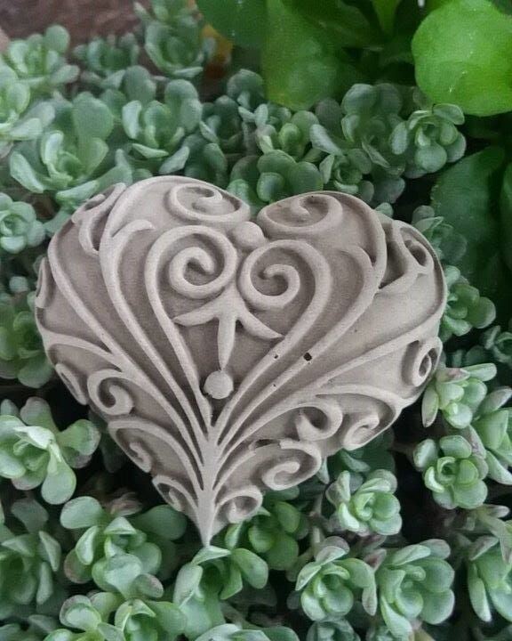 Silikon - Gießform - Mini Silikon - Gießform - Mini "HERZ" mit Ornament