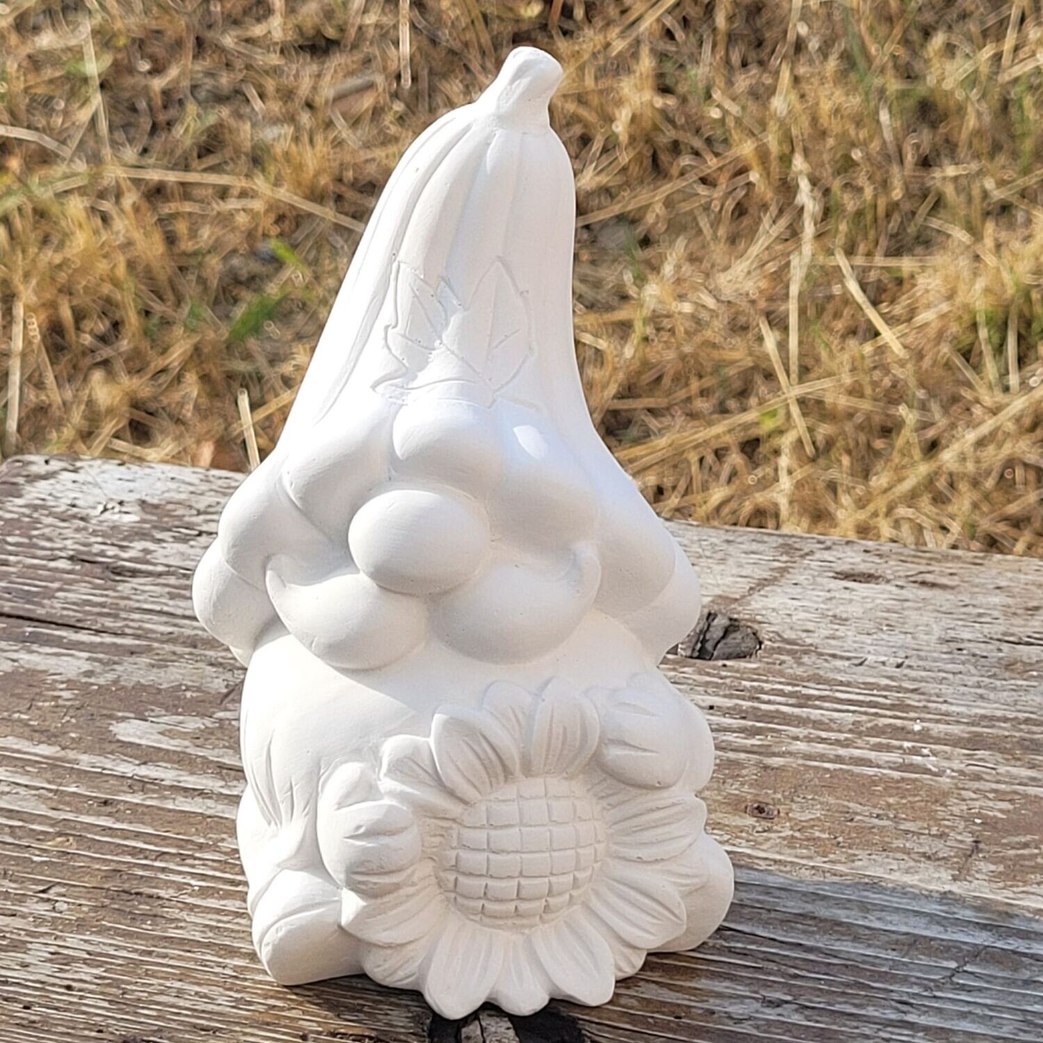 Silikon-Gießform Kürbis Wichtel in 2 Varianten ♥Sonny und Pumpkin♥, Kürbis Wichtel in 2 Varianten ♥Sonny und Pumpkin♥: Kürbis 2 mit Blume H/B/ T 15,5 x 8,5 x 7,5 cm