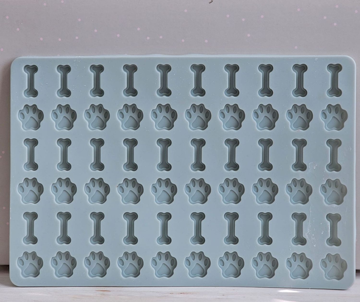 Silikon - Mehrfach - Gießform - "Silikonmatte mit 60   Mini Knochen und Pfoten