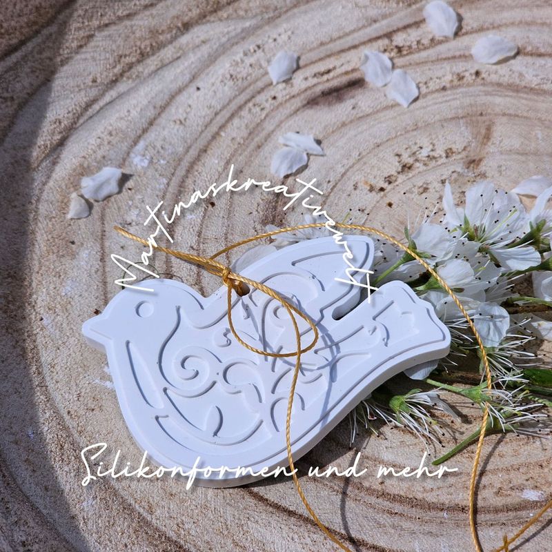 Silikon - Gießform - Anhänger Mini “Vogel mit Ornamenten” im 4er Set Silikon - Gießform - Anhänger Mini “Vogel mit Ornamenten” im 4er Set