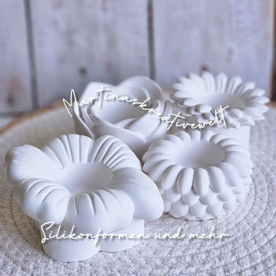 Silikonform - Gießform - Zauberhafte Blüten Kerzenhalter – 2in1 – für Stabkerzen und Teelichter Silikonform - Gießform - Zauberhafte Blüten Kerzenhalter – 2in1 – für Stabkerzen und Teelichter