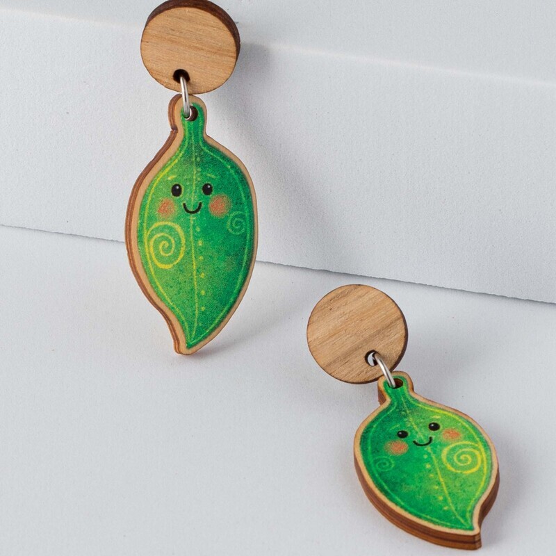 Green leaf wooden earrings