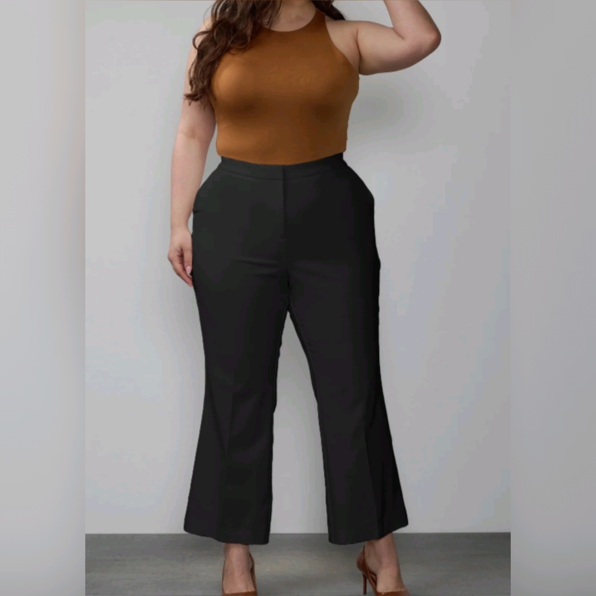 Plus- size Belted Wide Leg Pant