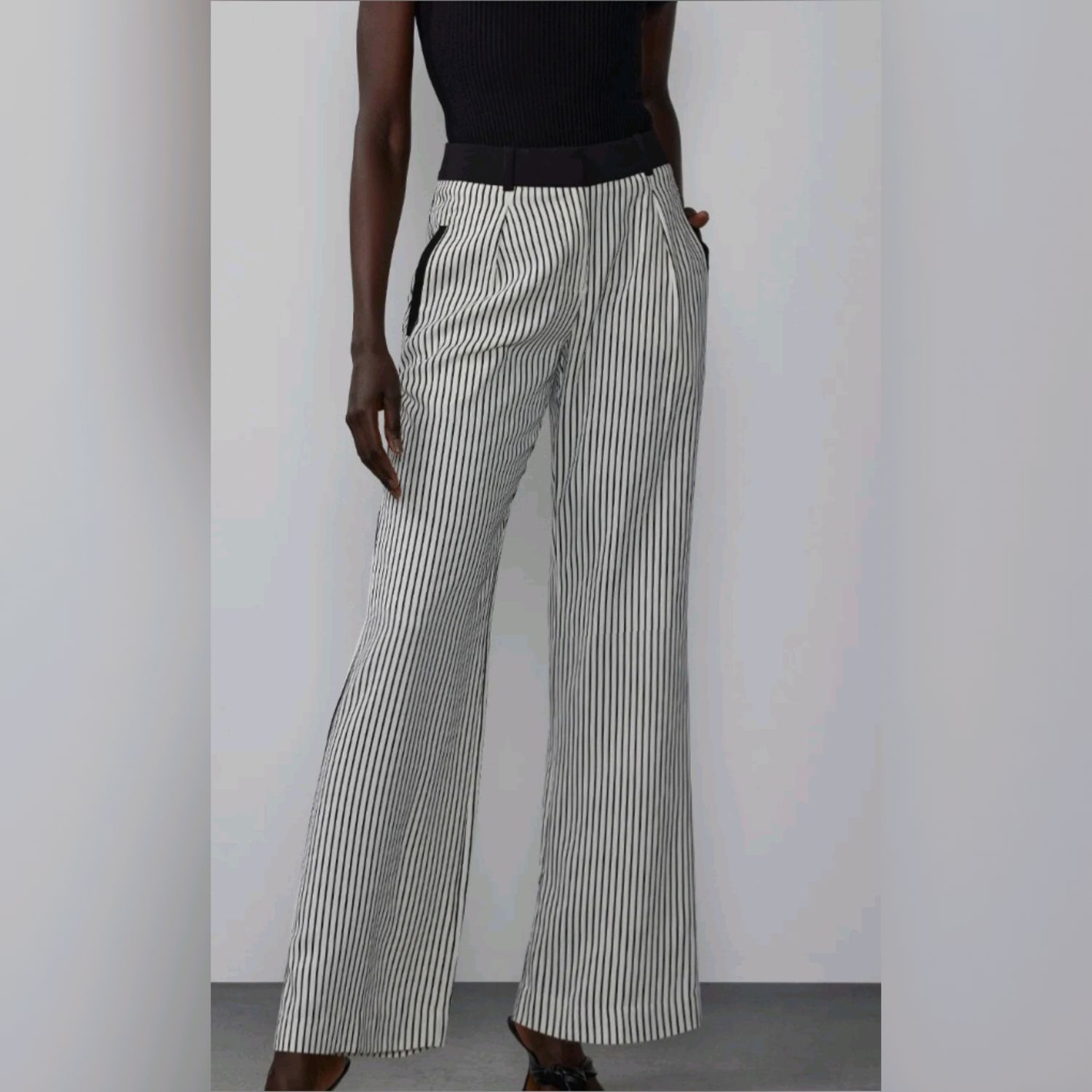  Striped Wide Leg Pant