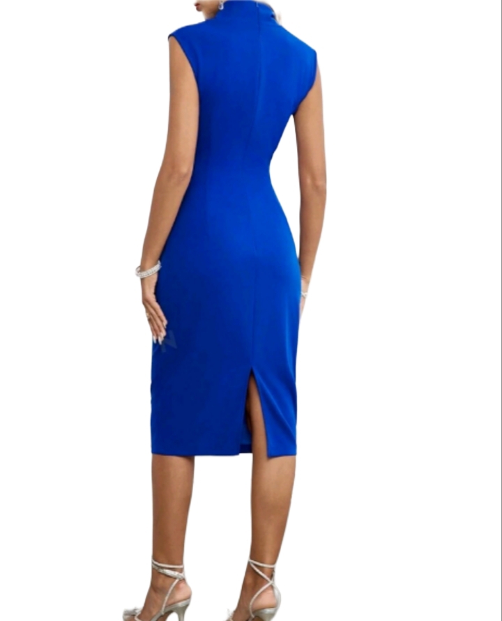 Twisted V-Neck Slim Sleeveless Dress