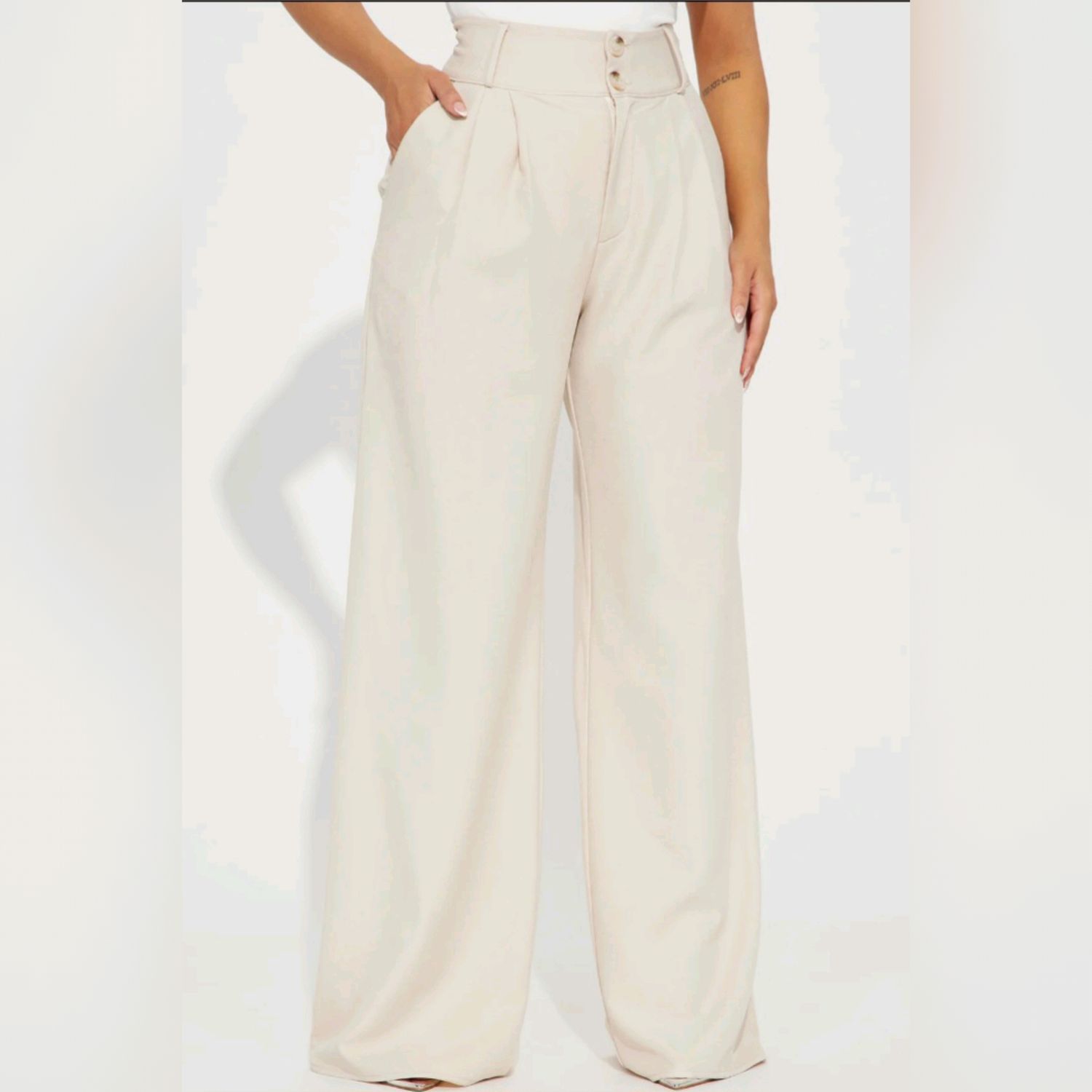  Wide Leg Belted Pants