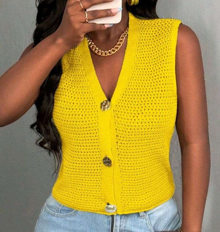 Emerald Allure V-Neck Knitted Vest