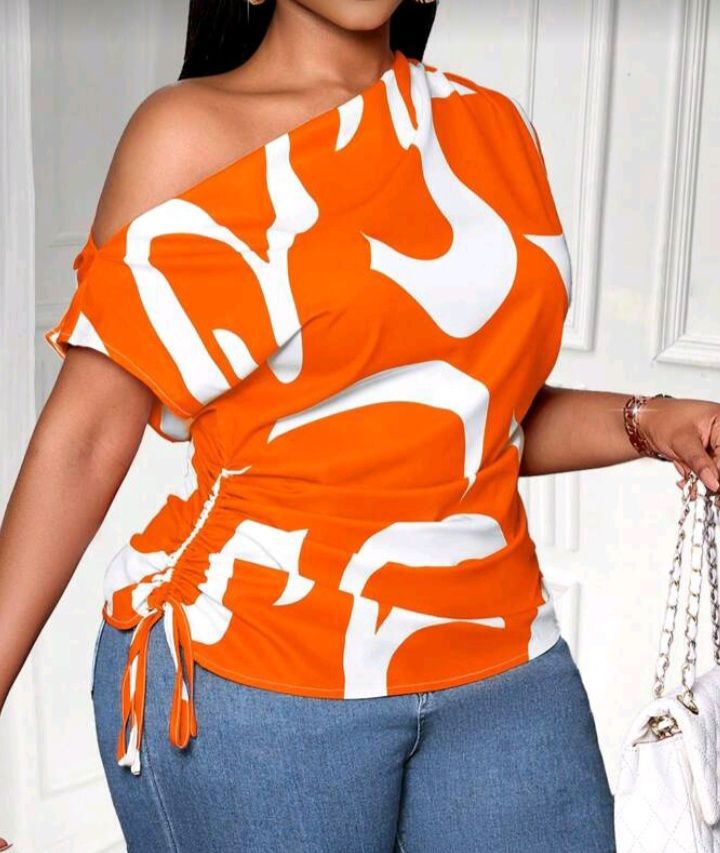 Geometric Print One-Shoulder Ruched Side Top