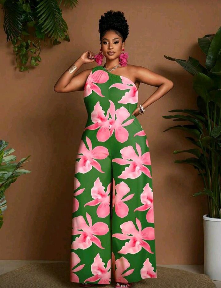Elegant Green & Red Floral Sleeveless Jumpsuit